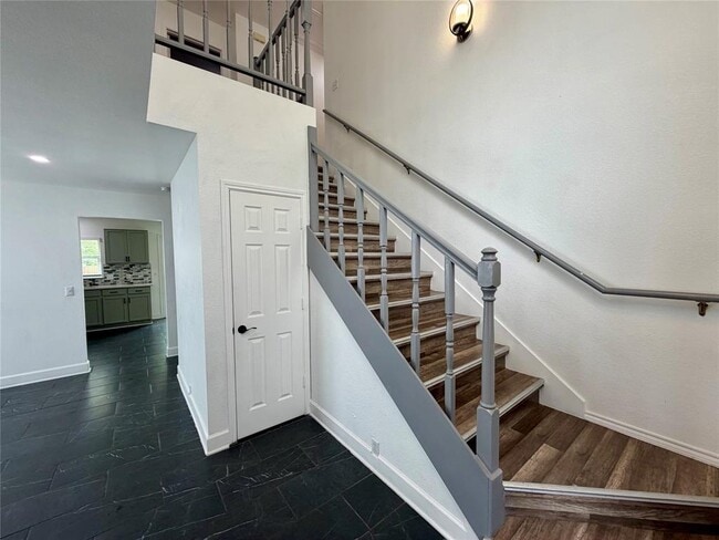 Building Photo - 804 Tapestry Cove
