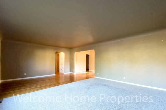 Building Photo - Great 3 Bedroom Home Close to WWU