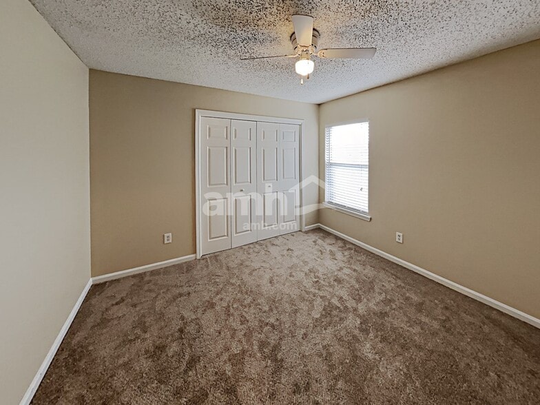 Building Photo - 2032 Frogmore Dr