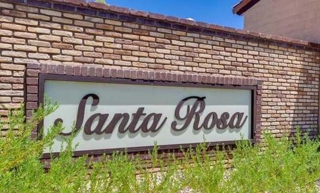 Building Photo - Stunning Summerlin 3 bedroom Townhouse in Gated Community