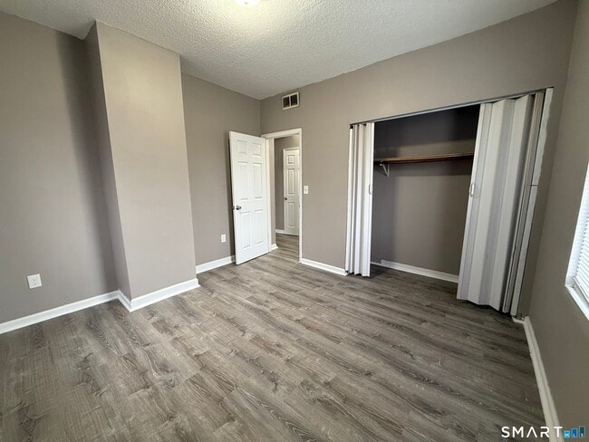 Building Photo - 5 Winter St