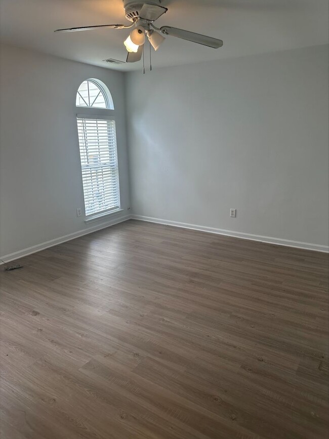 Building Photo - 9224 Shenington Pl