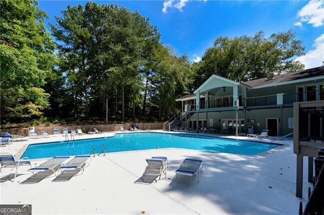 Building Photo - 54 Basswood Cir NE