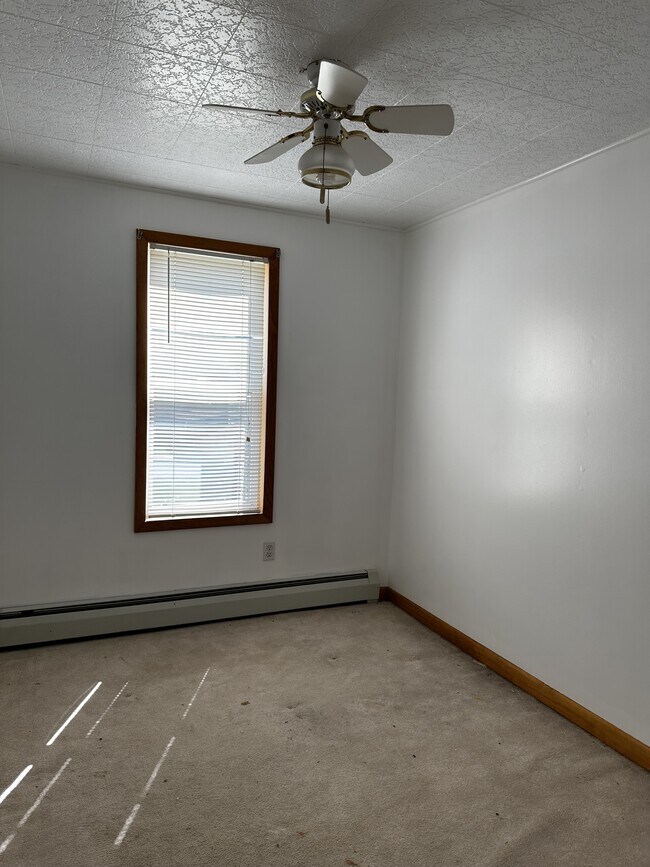 Building Photo - 607 E Mahoning St