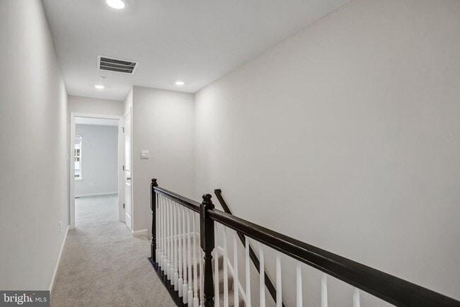 Building Photo - 721 Courier Ln