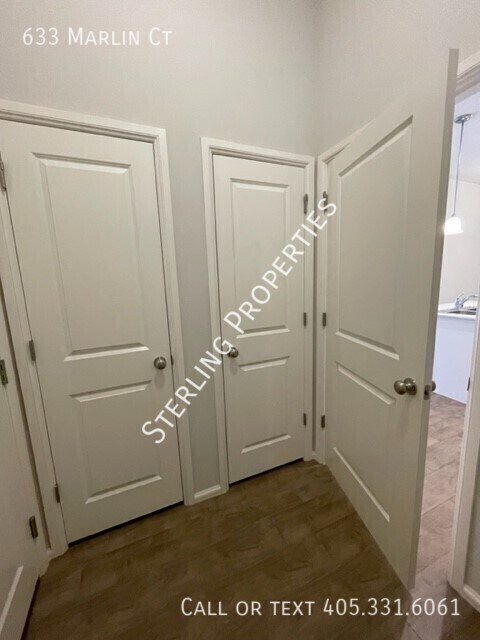 Building Photo - 633 Marlin Ct