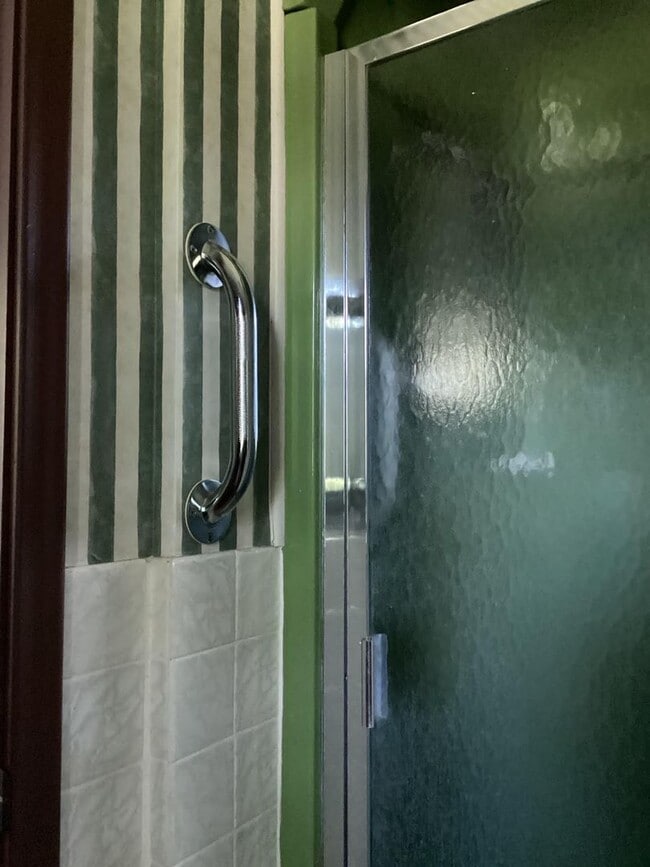 Building Photo - AVAILABLE NOW - Very Spacious, Unique, and Original Birchwood Village Home; Walking Distance to t...