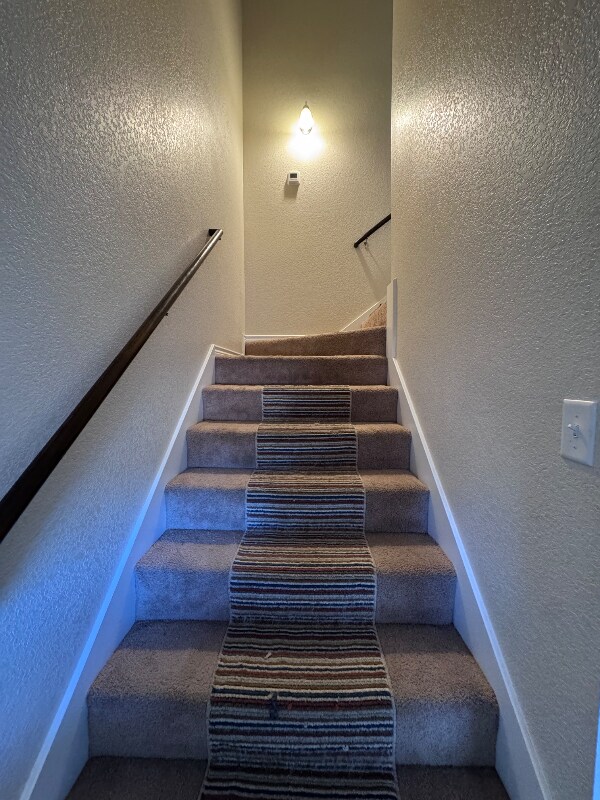 Building Photo - 1718 risen