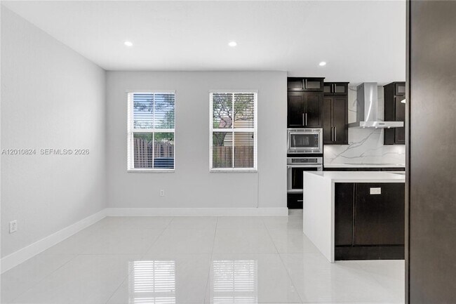 Building Photo - 8741 NW 111th Ct