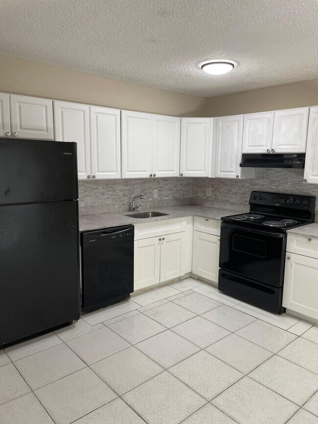 Primary Photo - 3529 Coral Springs Dr