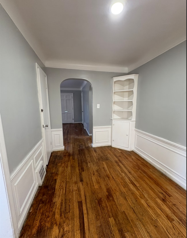 Building Photo - 5115 Farmbrook St