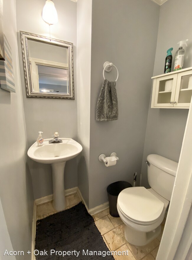 Building Photo - 3 br, 1.5 bath House - 3909 Browning Place