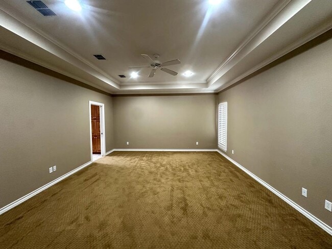 Building Photo - 401 Springwood Ct