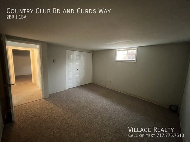 Building Photo - 671 Country Club Rd