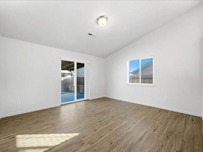 Building Photo - 9352 W 9th Pl