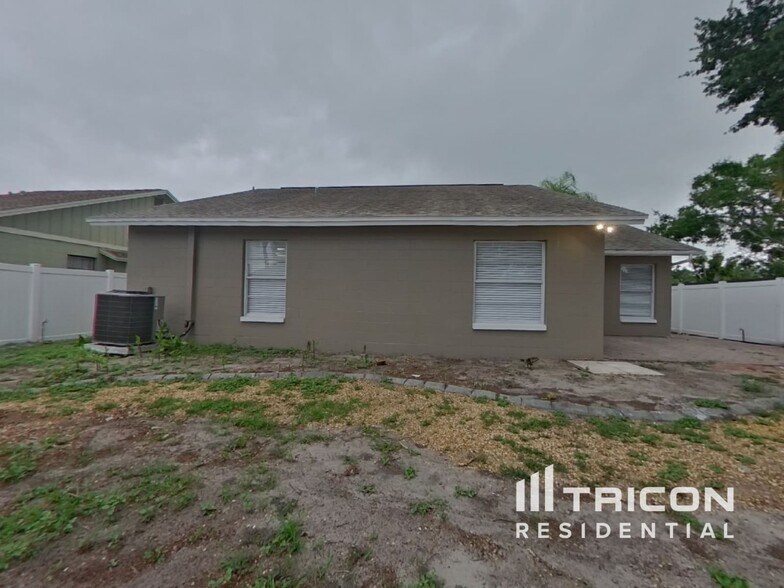 Building Photo - 13613 Fawn Ridge Blvd