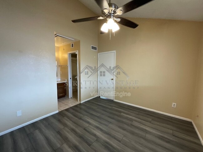 Building Photo - 405 E Bruce Ave