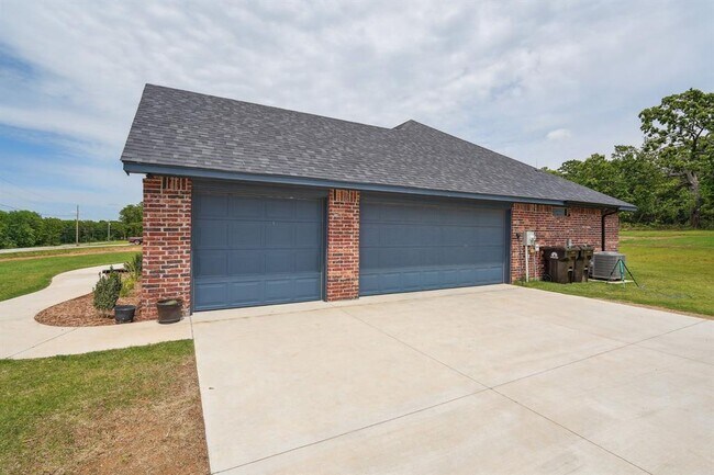 Building Photo - 104740 Pimlico Pass