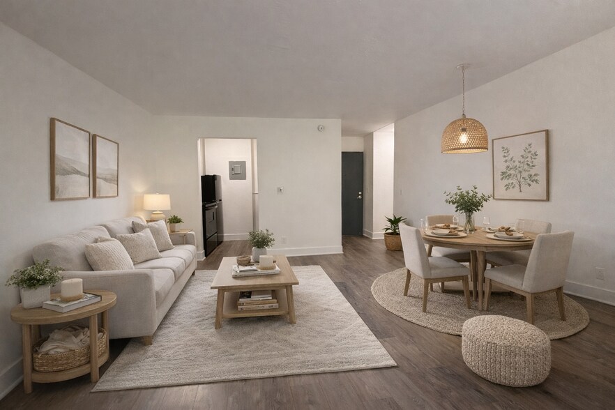 Building Photo - 132 SW 9th St