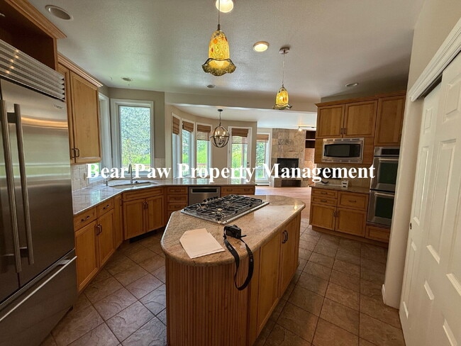 Building Photo - Beautiful Home in Riva Chase!