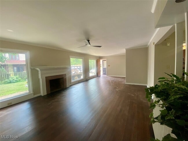 Building Photo - 456 Sunset View Dr