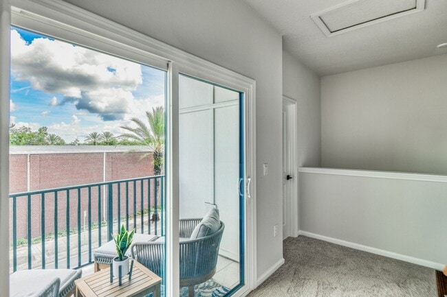 Building Photo - 1063 Farwell St