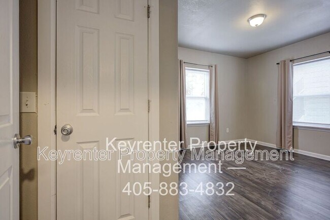 Building Photo - 2325 NW 12th St