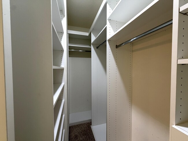 Building Photo - 316 Merlin Ct