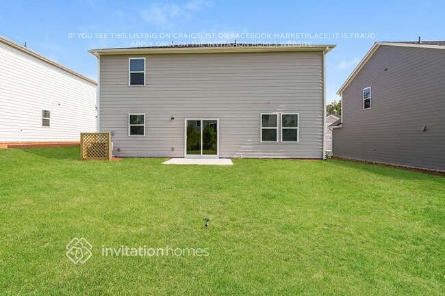 Building Photo - 913 Pebble Blvd