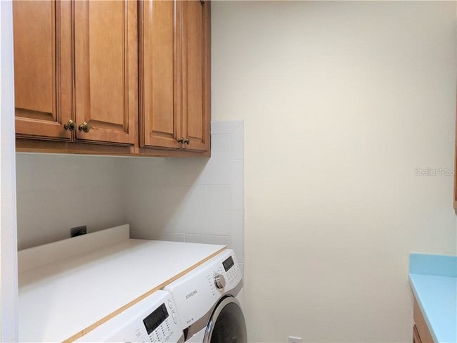 Building Photo - 3739 Glen Oaks Manor Dr