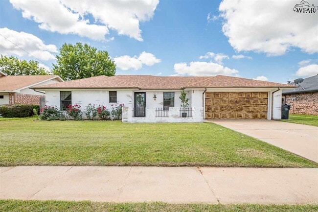 Building Photo - 4319 Crestview
