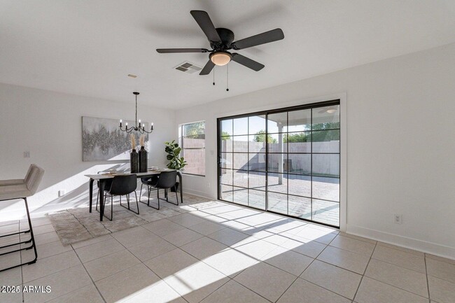 Building Photo - 5248 N 102nd Ave