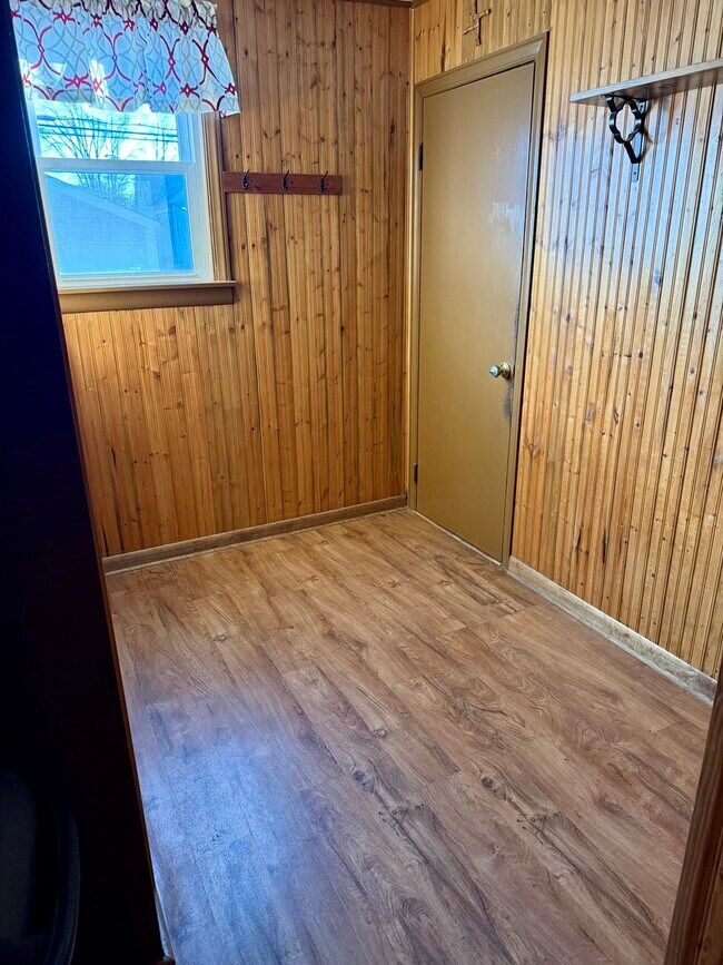 Building Photo - 3251 N Osage Ave