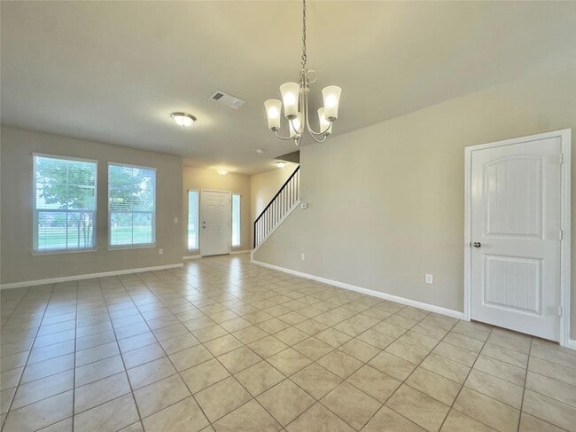 Building Photo - 713 Katmai Cir