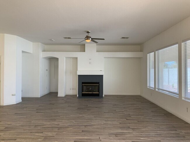 Building Photo - Single Story Northwest Home