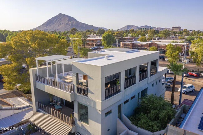 Building Photo - 7020 E 1st Ave