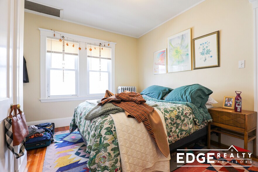 Building Photo - 9 Glenley Ter