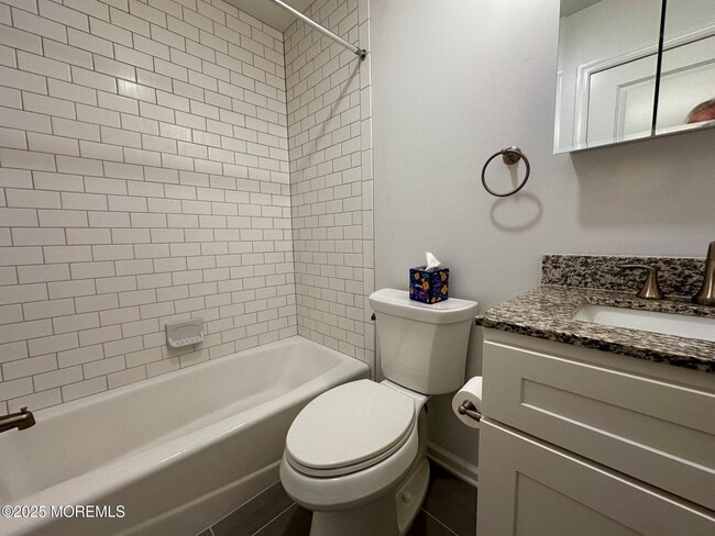 Building Photo - 373 Yorkshire Pl