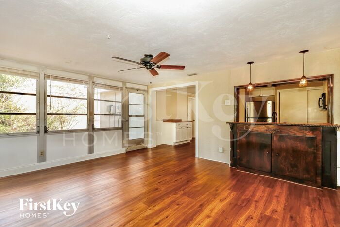 Building Photo - 4125 Woodsville Dr