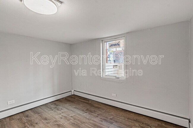 Building Photo - 1532 Perry St