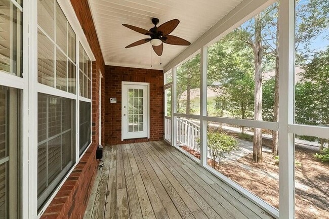 Building Photo - AVAILABLE NOW: 4 Bed 3.5 Bath in Coosaw Cr...