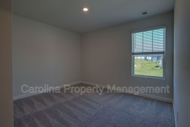 Building Photo - 105 Johns Cardinal Dr