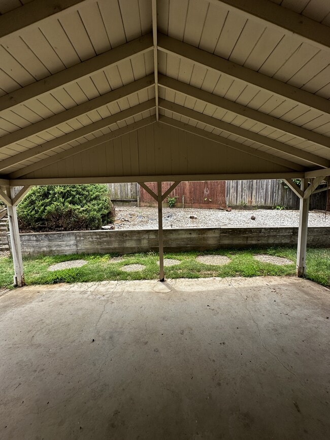 Building Photo - 7990 Glenbar Way