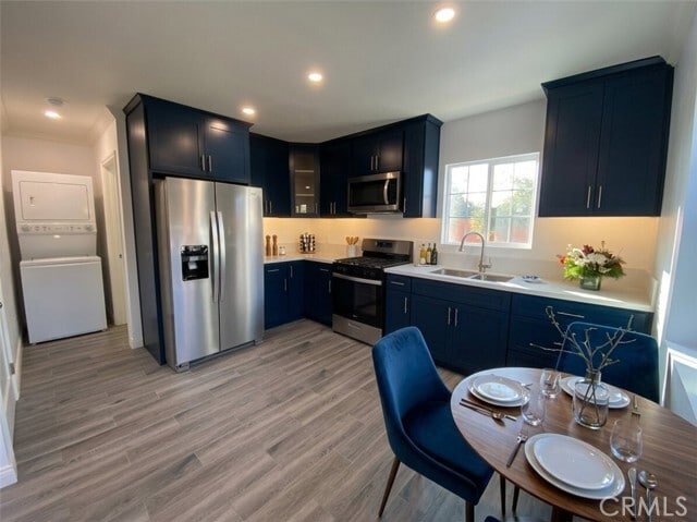 Building Photo - 1004 W Hollyvale St