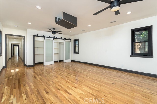 Building Photo - 5124 N Maywood Ave