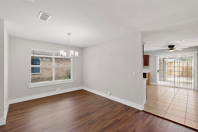 Building Photo - 204 Prentice Dr