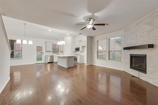 Building Photo - 2418 Hillview Dr