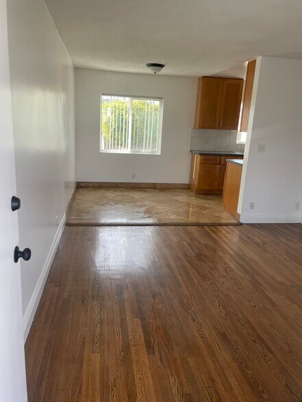 Building Photo - 4247 W Slauson Ave