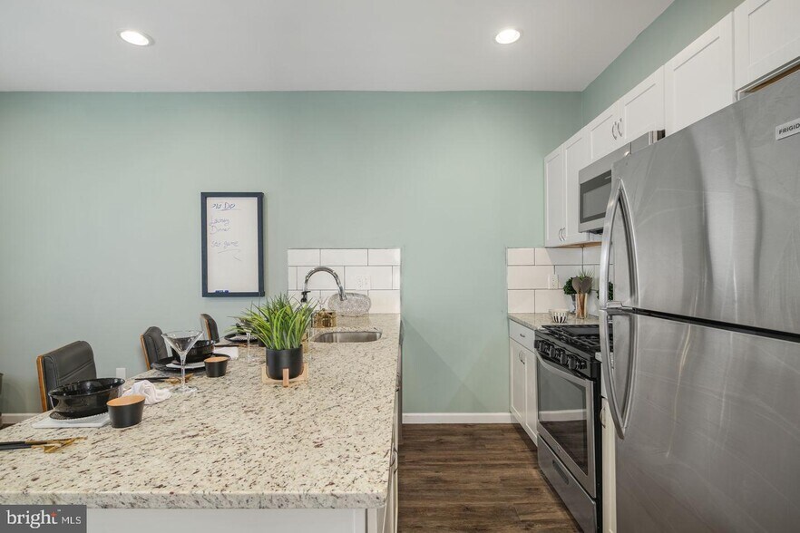 Building Photo - 3904 Aspen St