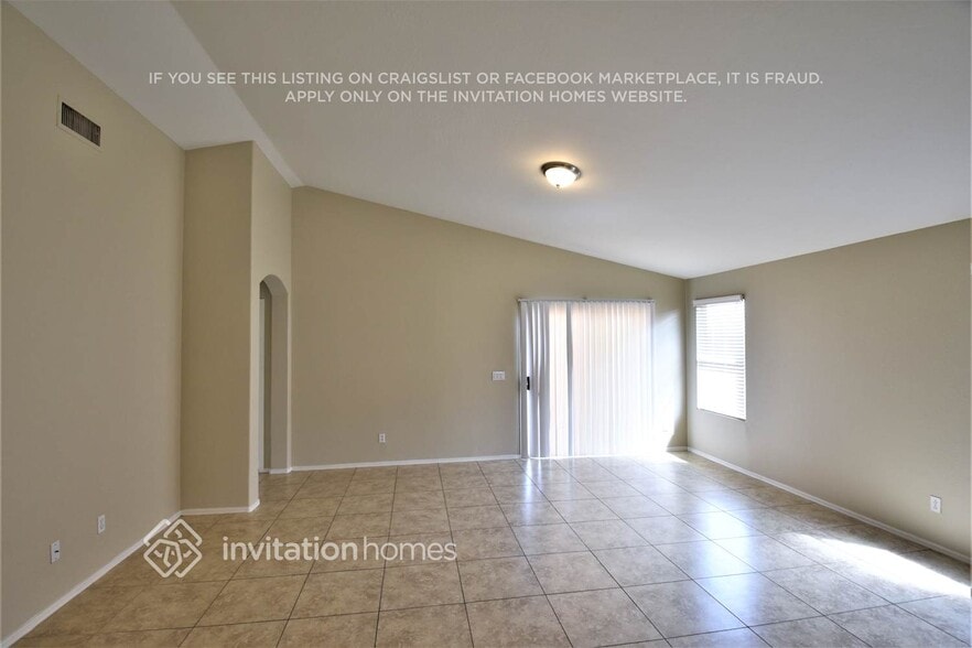 Building Photo - 1932 W Nancy Ln